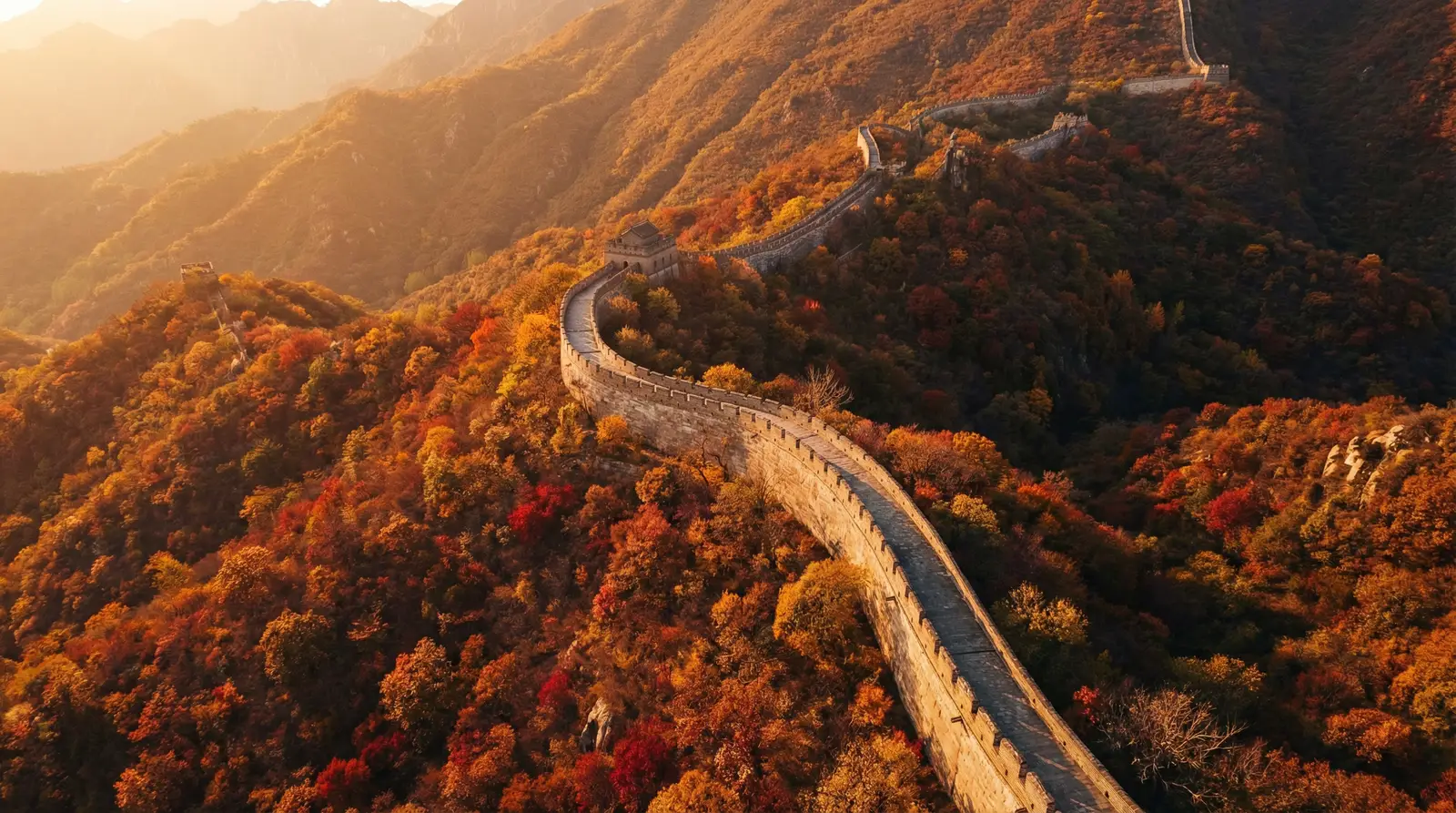 暖暖在线观看免费观看 秋日长城航拍全景